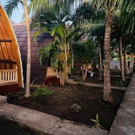 Oktavia Bungalows Gili Islands Exterior photo
